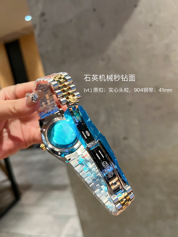 ブランド時計背面デザイン